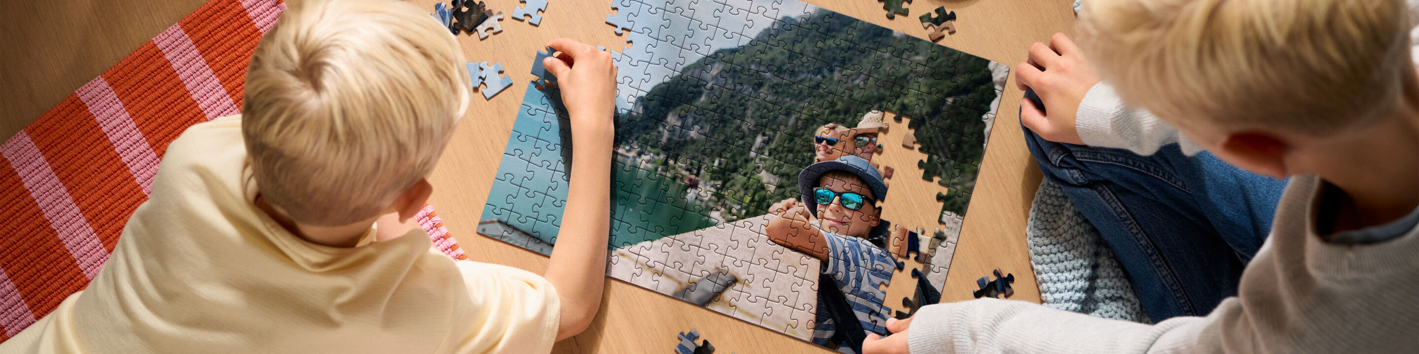 Spiele mit eigenem Foto selber machen. Ob Puzzle, Memory, Spielkarten oder Kuscheltiere mit Foto im Nu erstellt beim Migros Photo Service.