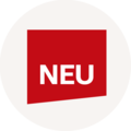 Rotes Quadrat mit dem Wort Neu in Großbuchstaben auf hellem Hintergrund